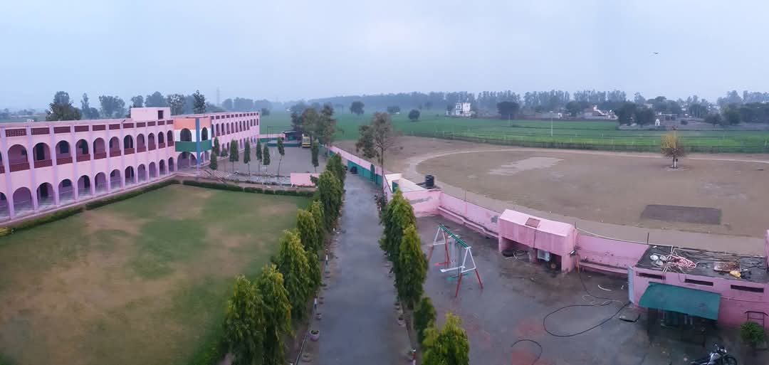 Arya school - Environment