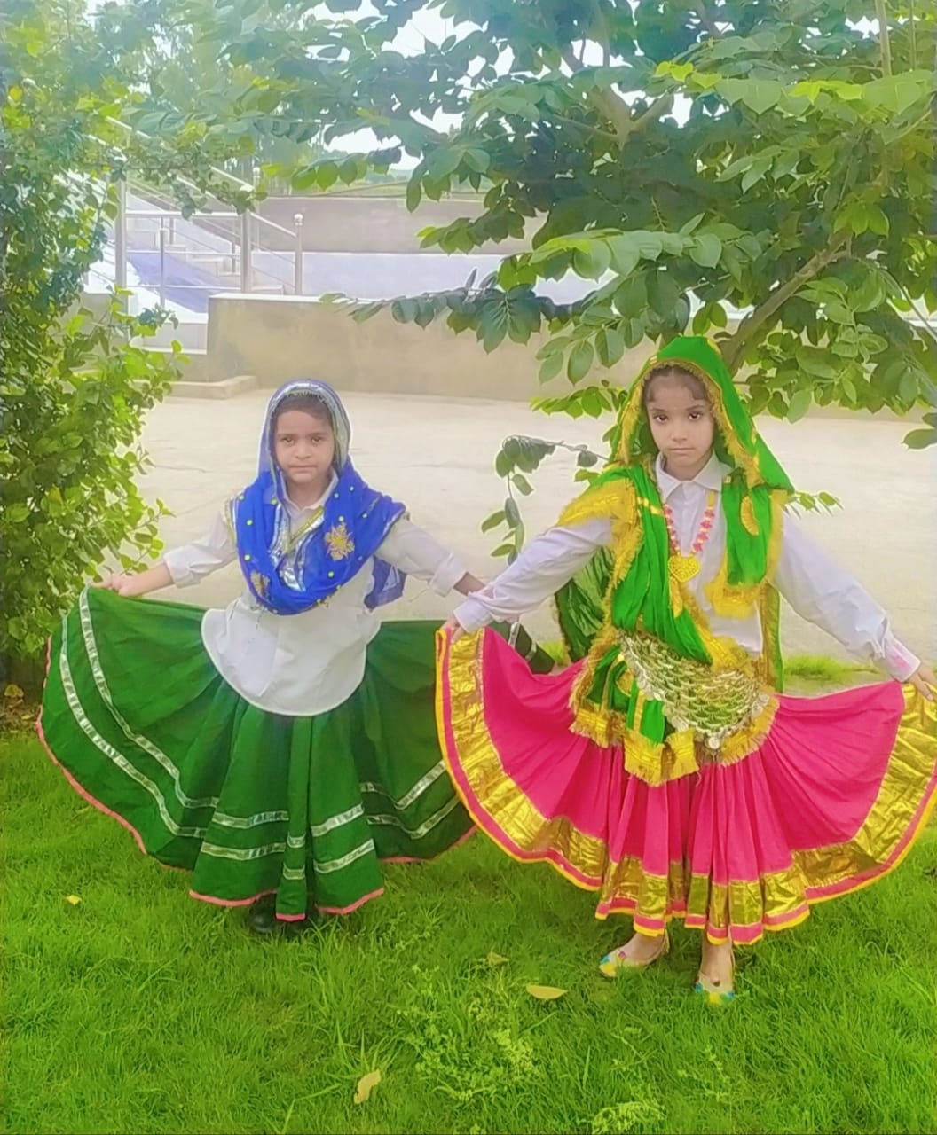 Arya school - little girls culture