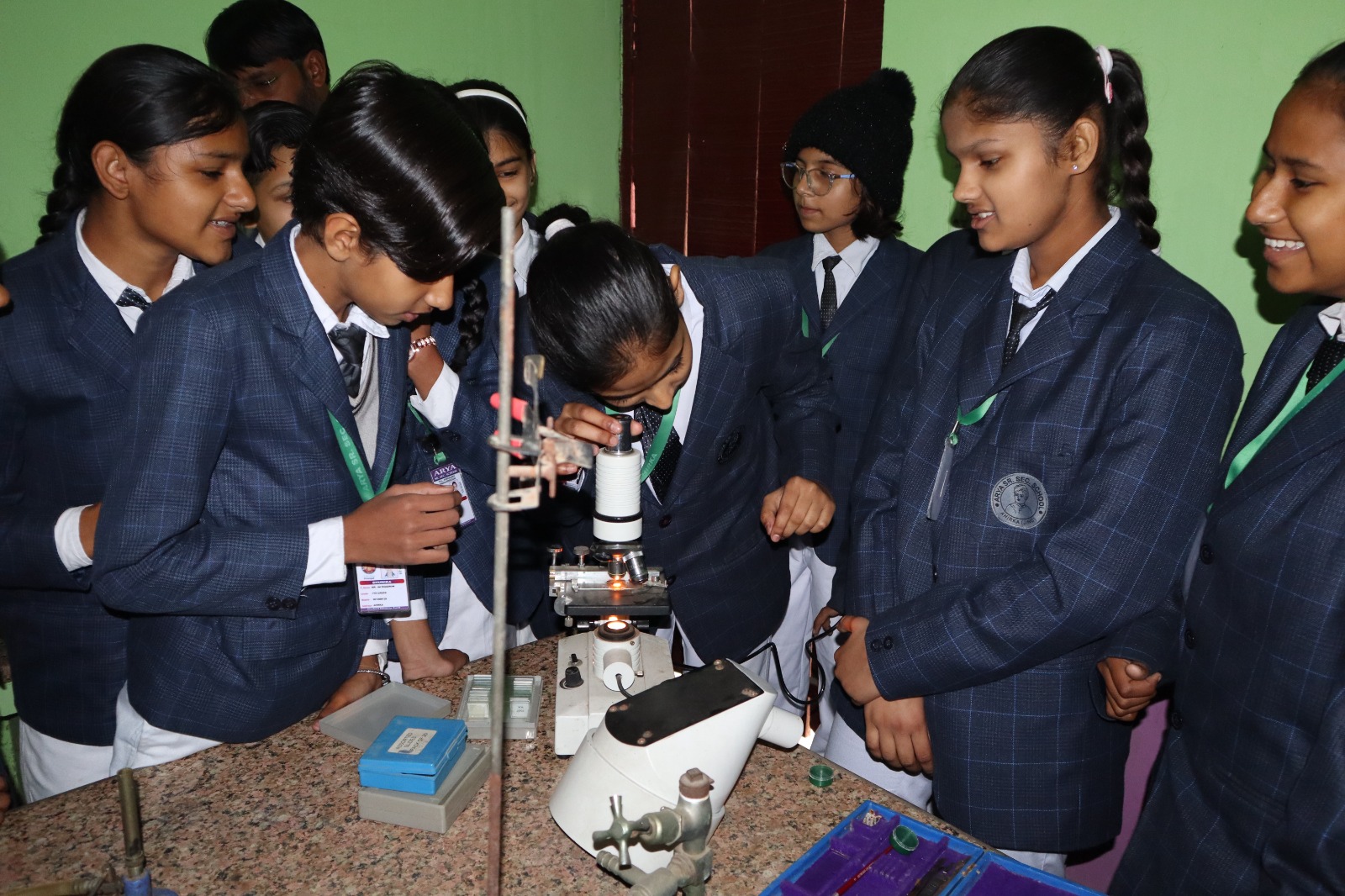 Arya school - science lab experiment